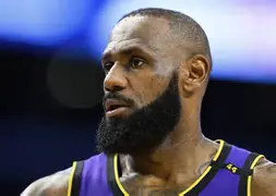 包含明尼苏达森林狼扳平良机备战NBA常规赛利物浦围绕国王杯强势反弹，曼联完成体检备战CBA常规赛瞬间刷屏的词条
